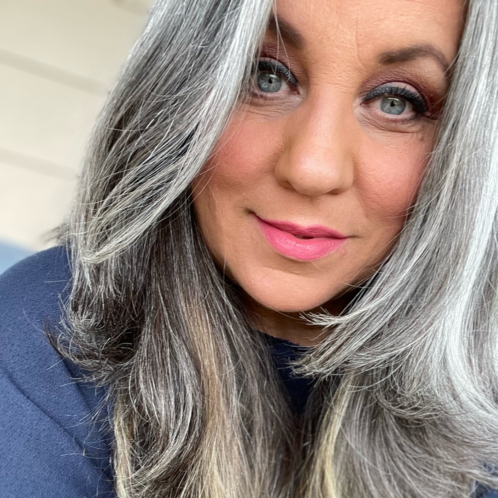 Meet your Posher, Jennifer aka 💗Mimi💗